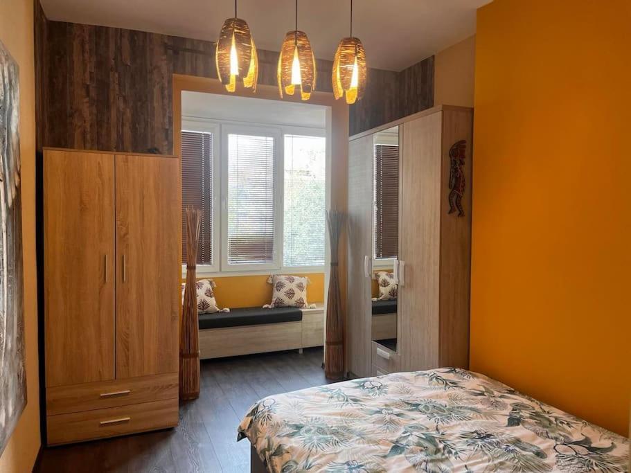 Cozy 2Br Oasis In Central Burgas Exterior photo
